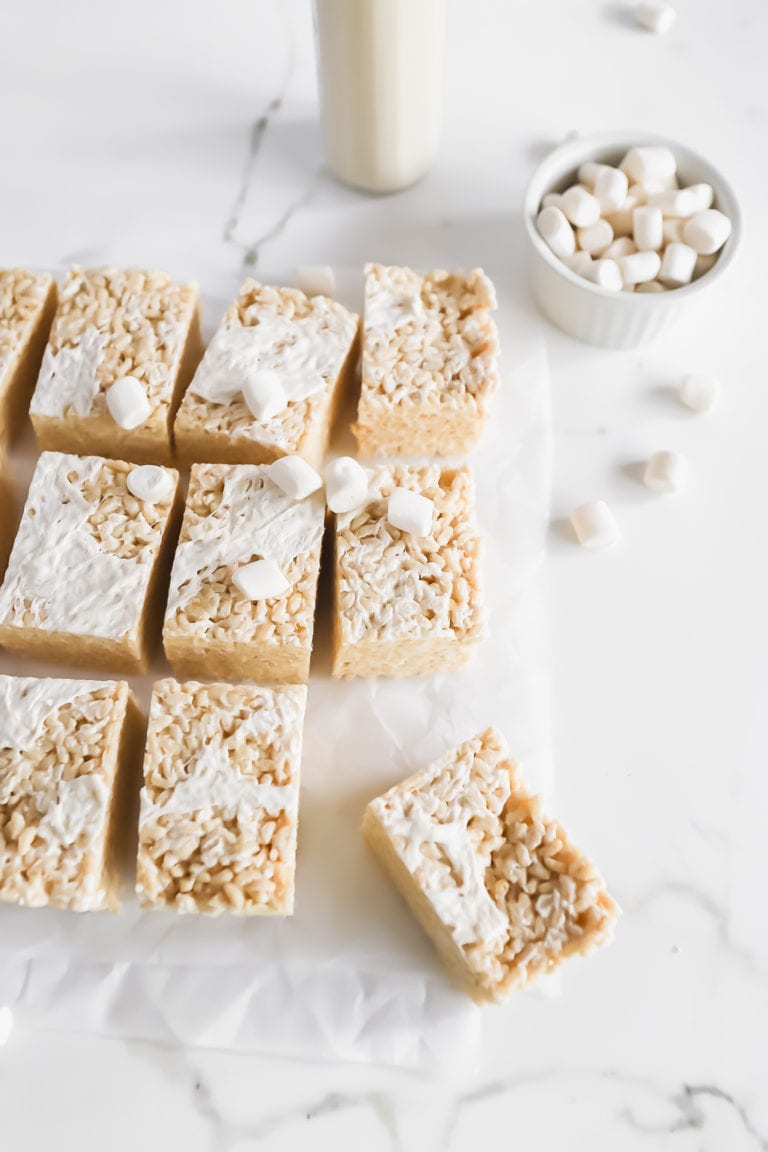 Vegan rice krispie treats with marshamallows