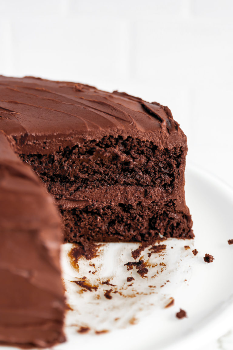 Moist Gluten Free Chocolate Cake – Basics with Bails