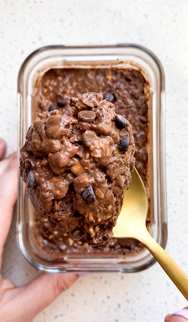 https://basicswithbails.com/wp-content/uploads/2022/08/healthy-chocolate-oats.jpg