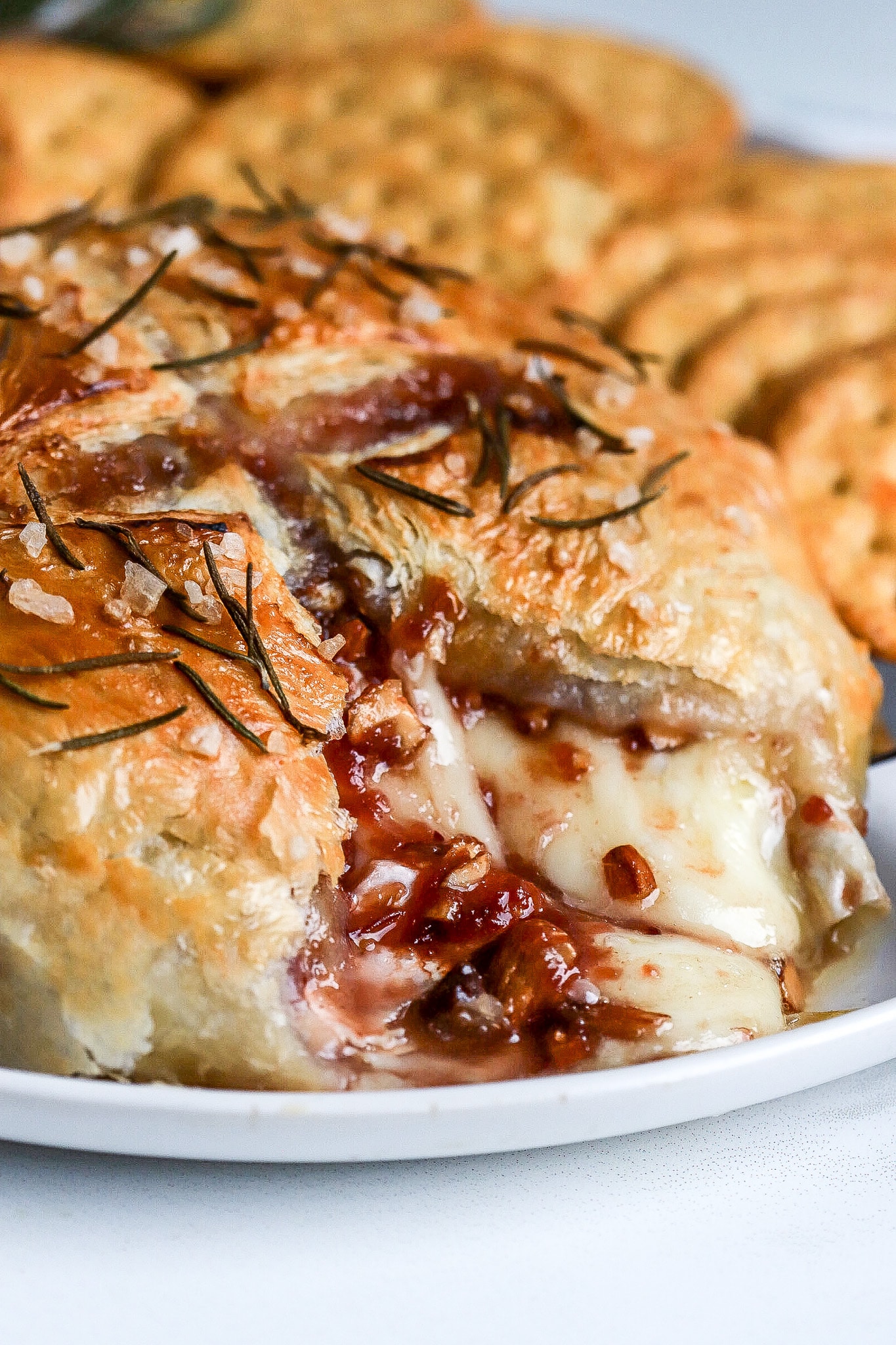 The EASIEST Baked Brie in Puff Pastry