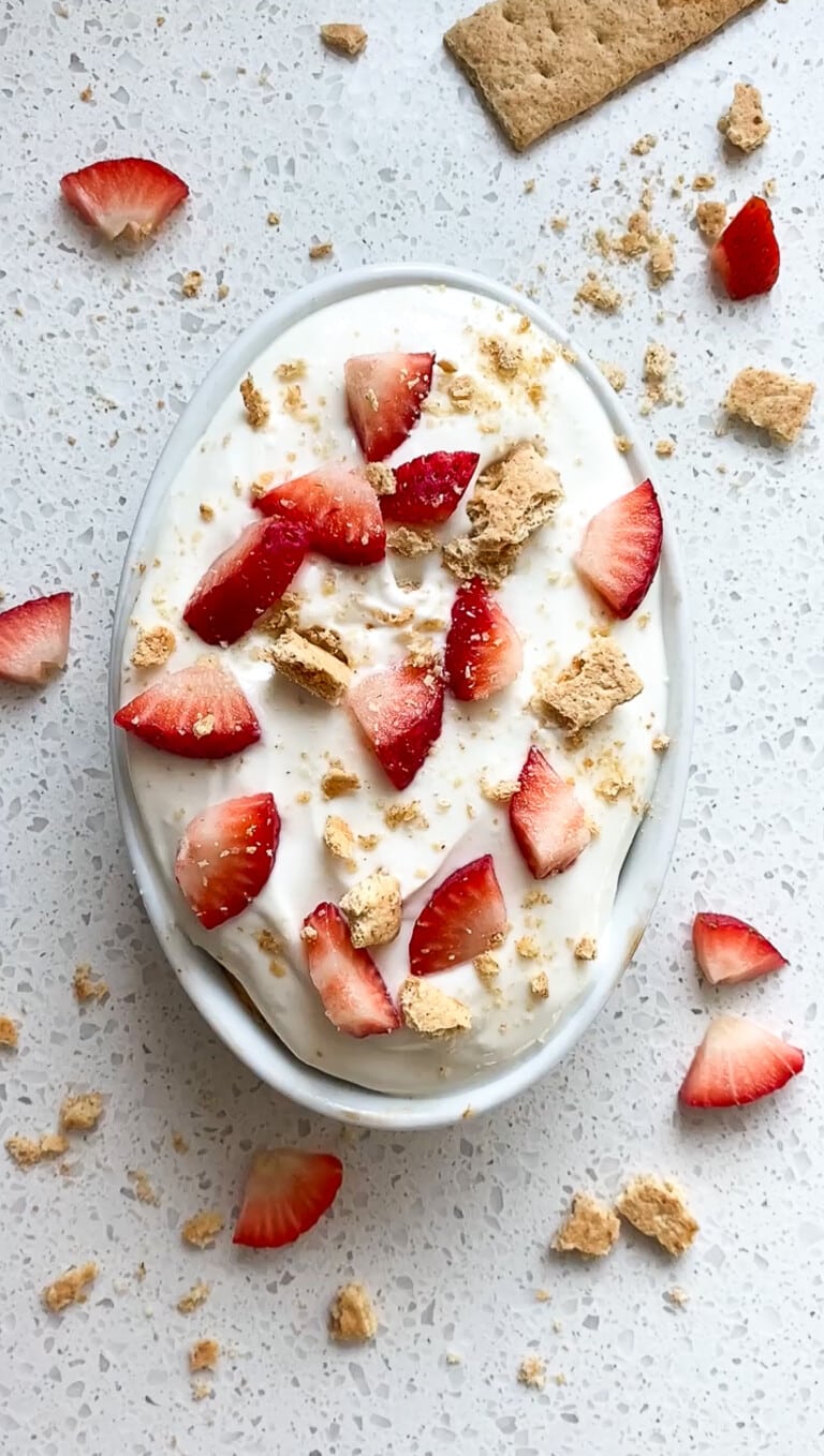 Top down view of healthy breakfast recipe with oats.