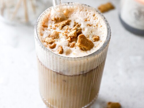 Viral Teddy Graham Latte Recipe (Iced) - Basics With Bails